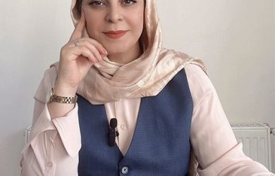سارا آژیده بهترین وکیل ملکی و نویسنده رفع مزاحمت در ملک مشاع